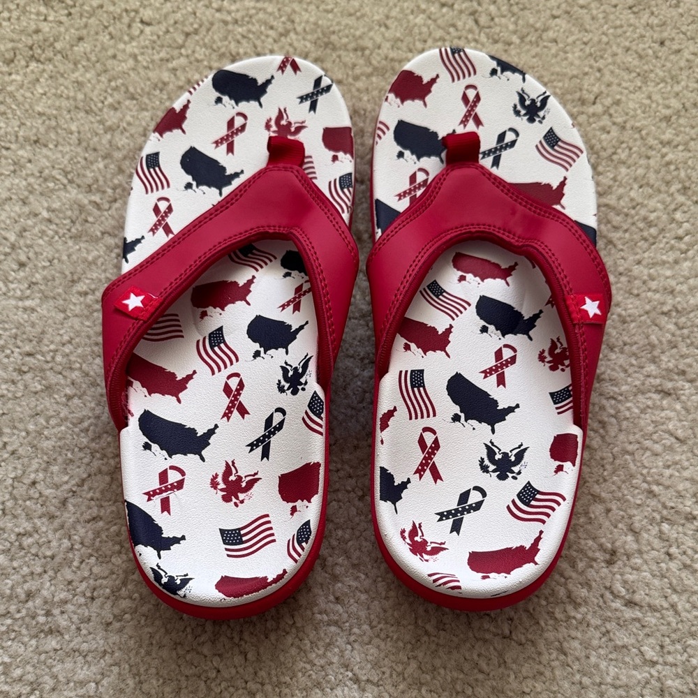 New Spenco Flip Flops with Patriotic Print women’s size 9